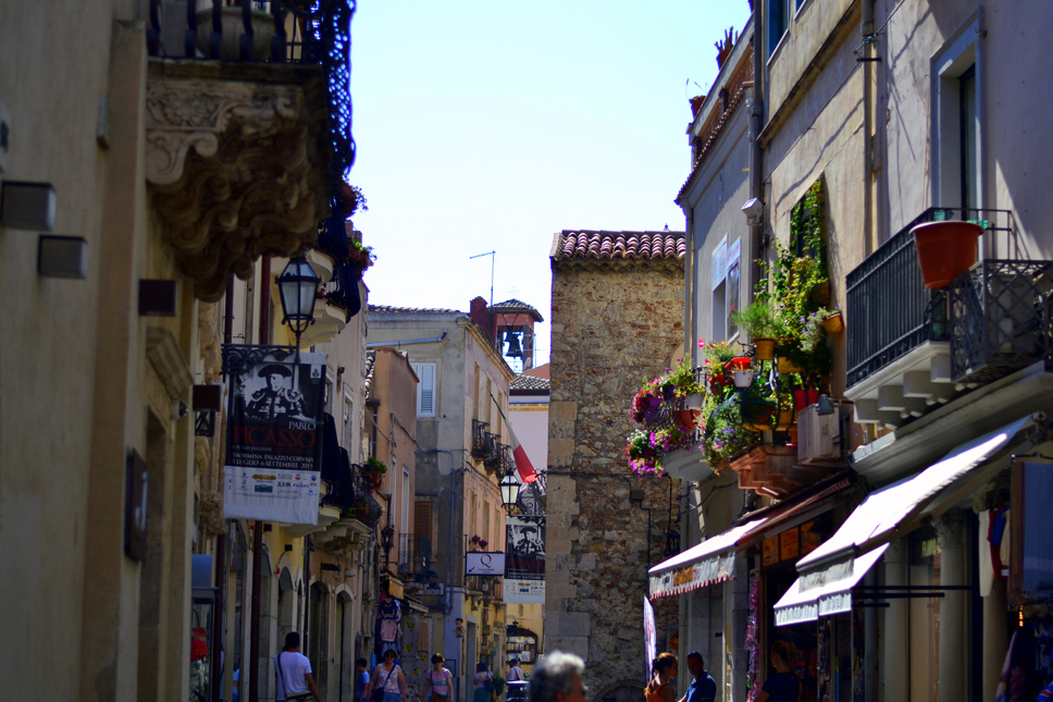 Taormina-Streets,-Sicily