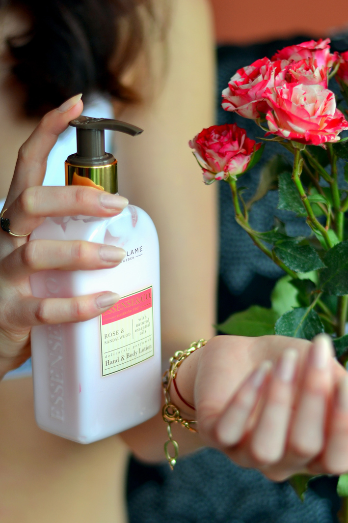 Oriflame-rose-body-care