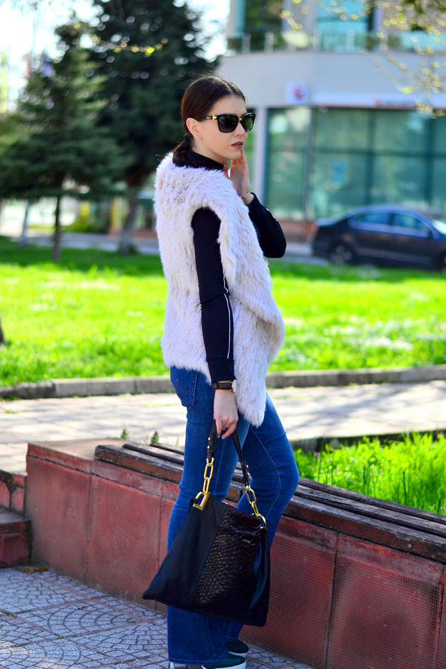 Badgley-Mischka-leather-bag